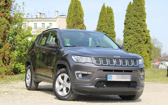 Jeep Compass cena 72900 przebieg: 159000, rok produkcji 2019 z Sulejówek małe 172